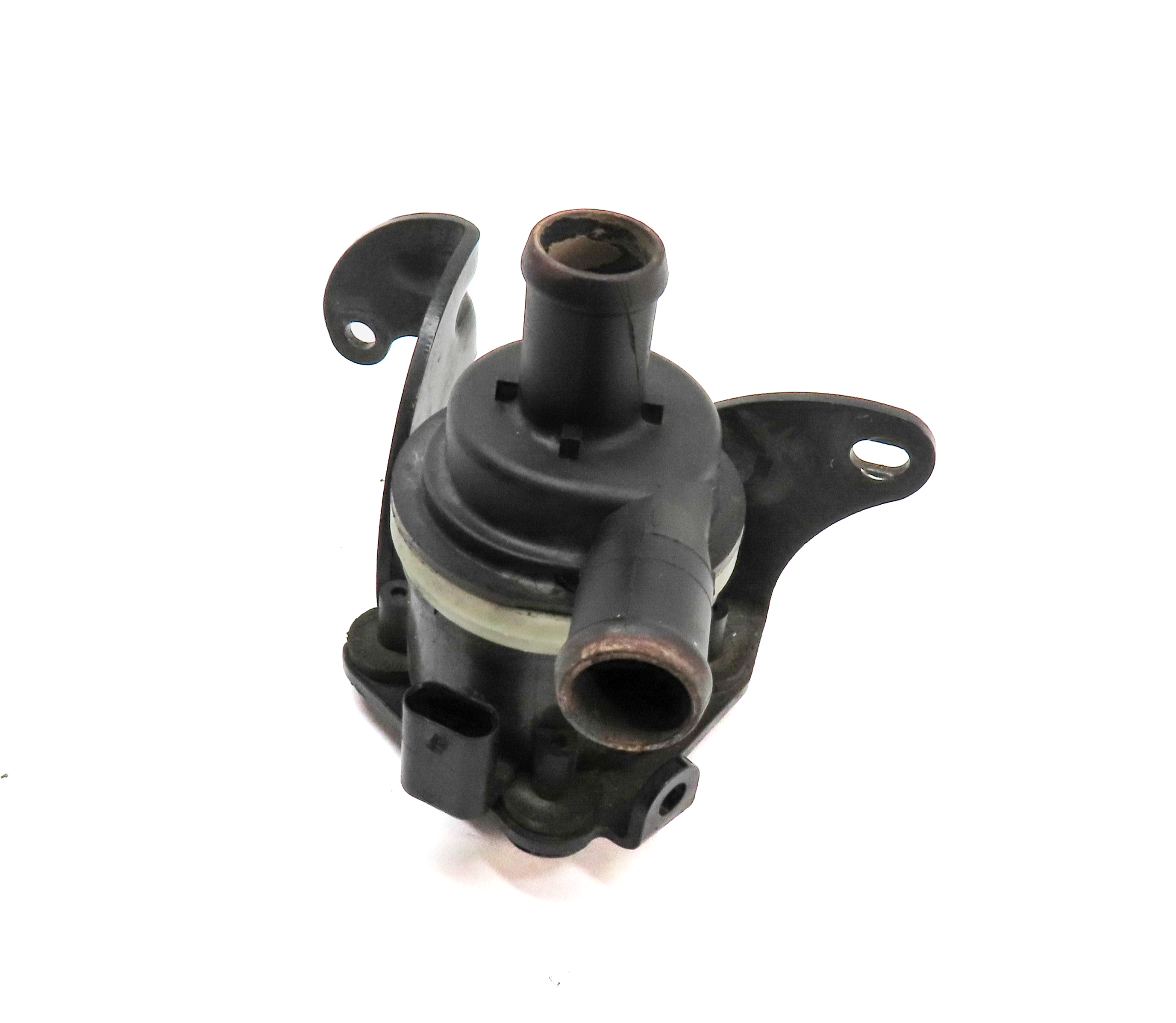 2016 AUDI A4 (B8 8K) 2.0L (CAED) ENGINE AUXILIARY WATER COOLANT FLUID PUMP — exact item pictured